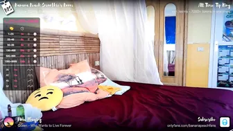 bananapeachsmoothie slut female fucks both holes