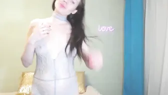 ohnicoleshine solid brunette masturbates shaved holes