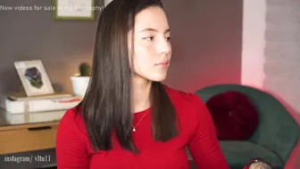 effyloweell mature slut pulls pussy while lying in a chair