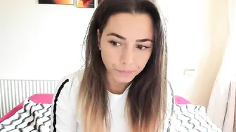 sweet_ary beautiful bitch fucks herself with a phallus