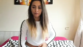 sweet_ary beautiful bitch fucks herself with a phallus