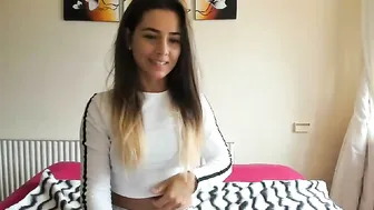 sweet_ary beautiful bitch fucks herself with a phallus