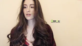 snowww_white gets an orgasm from jerking