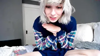 glitterglock beauty close fingers clit