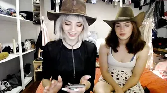 glitterglock gorgeous girls dance completely naked