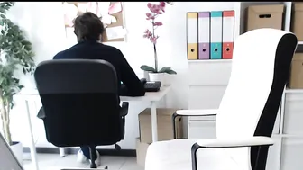 tiffany925 naughty bitch fucks pussy