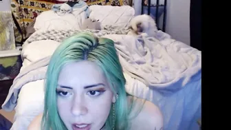 glitterglock Black-haired woman