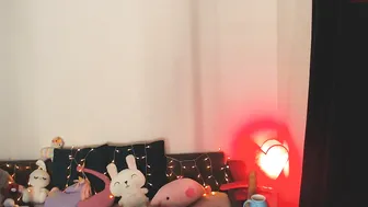 cheryl_blossom_ crazy girl plows pussy with phallus