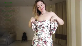 braingirl cute  cam girl  pulls pussy