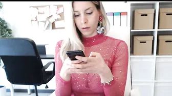 tiffany925 sucks rubber penis