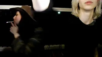 glitterglock Busty queen