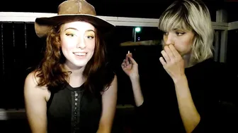 glitterglock Busty queen