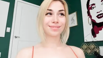 zurieelivira crazy chick caresses shaved cunt