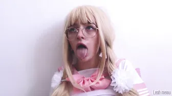 leah meow graceful bitch fucks both holes