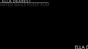 elladearest beauty pulls the clitoris with a vibrator