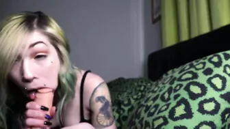 cattie amazing chicks and have fun with sex toys