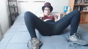 darlingrosette skinny bitch jerks pussy with dildo