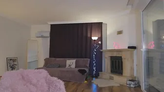 firtsbornunicorn beautiful lady pulls pussy