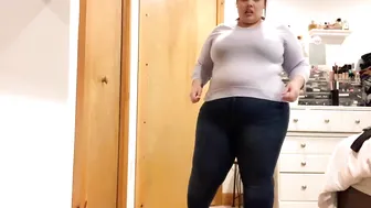 chloe bbw cool slut on the chair