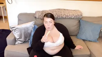 chloe bbw Smart brunette