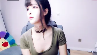 cute_dami the charming bitch twirls a big booty