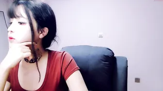 cute_dami busty babe fucks herself in her pussy