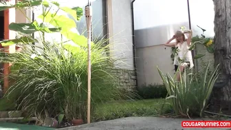 dorisdawn impressive slut fucks herself with sex toy