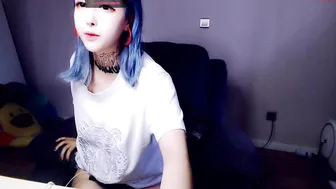 cute_dami black-haired confused - having fun in fries