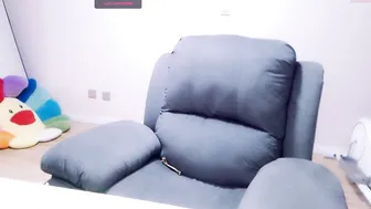 cute_dami sexy chick fingering pussy