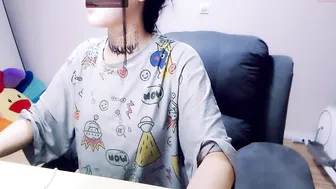 cute_dami sexy chick fingering pussy
