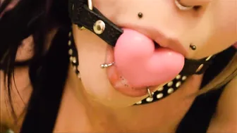 cattie skinny bitch straddled phallus