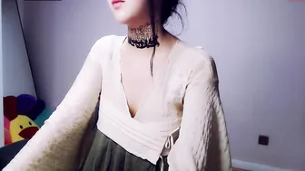 cute_dami fiercely jerking off her fat pussy