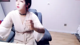 cute_dami playing with her big tits