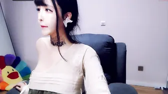 cute_dami the shrewd slut masturbates pussy with a phallus