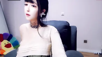 cute_dami the shrewd slut masturbates pussy with a phallus