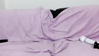 HelenFetish gripping nipple masturbates wet wrap