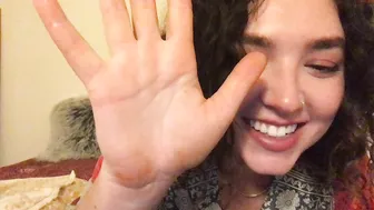 dirty_baby_rica juicy bitch caresses the clitoris