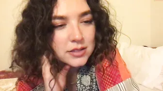 dirty_baby_rica juicy bitch caresses the clitoris