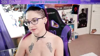 sexy_aymee bitch is ready to show all her abilities.