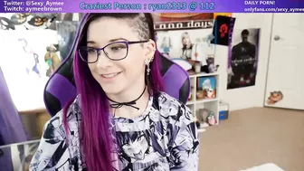 sexy_aymee smiling girl