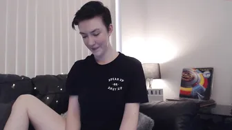 sex_bean shy bitch masturbates recklessly pussy