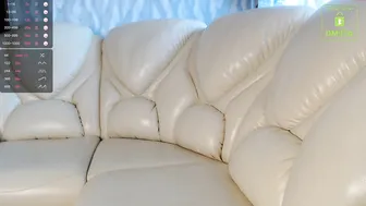 jjennys experienced slut caresses intimate places