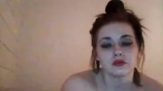 tworedheadsxo vicious lady pulls clit