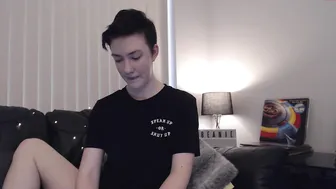 sex_bean spicy bitch masturbates cunt