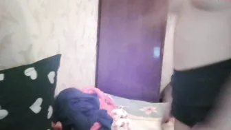 wild_savages busty babe fucks herself in her pussy