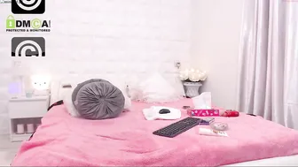 melanielexxx crazy nurse posing on camera