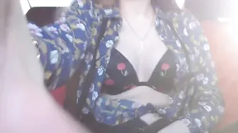 jjennys blissful chick strips small tits