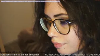love_dont_be_shy  cam girl  masturbates shaved vagina