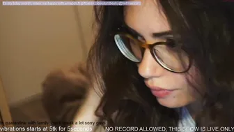 love_dont_be_shy  cam girl  masturbates shaved vagina