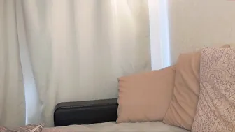 coverm lonely bitch delivers visual delight
